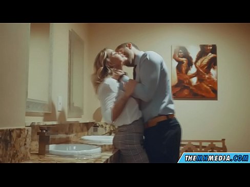 ❤️ Quando una bionda formosa ti seduce in un bagno pubblico ☑ Porno al it.extraclasswork.ru ❌